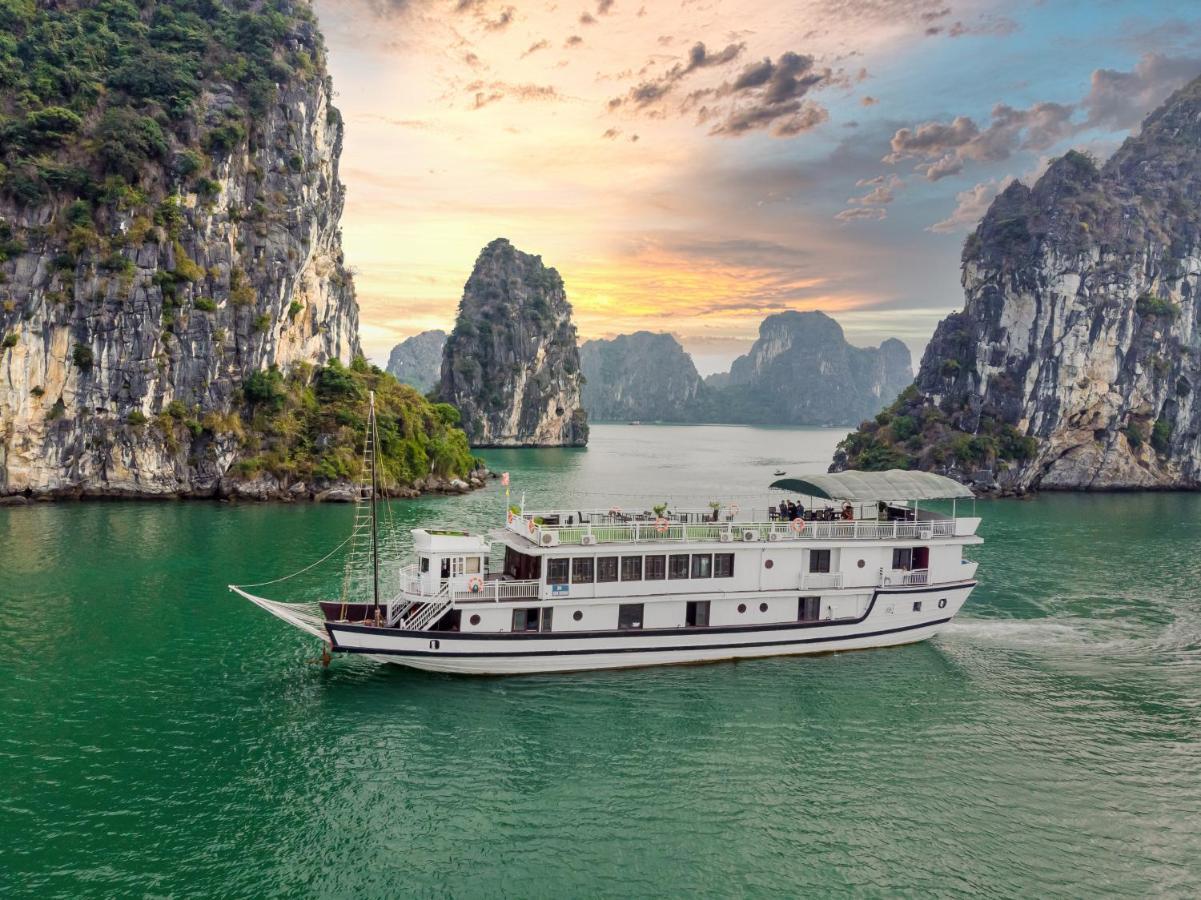 Legend Cruise Hotel Hạ Long-öböl Kültér fotó